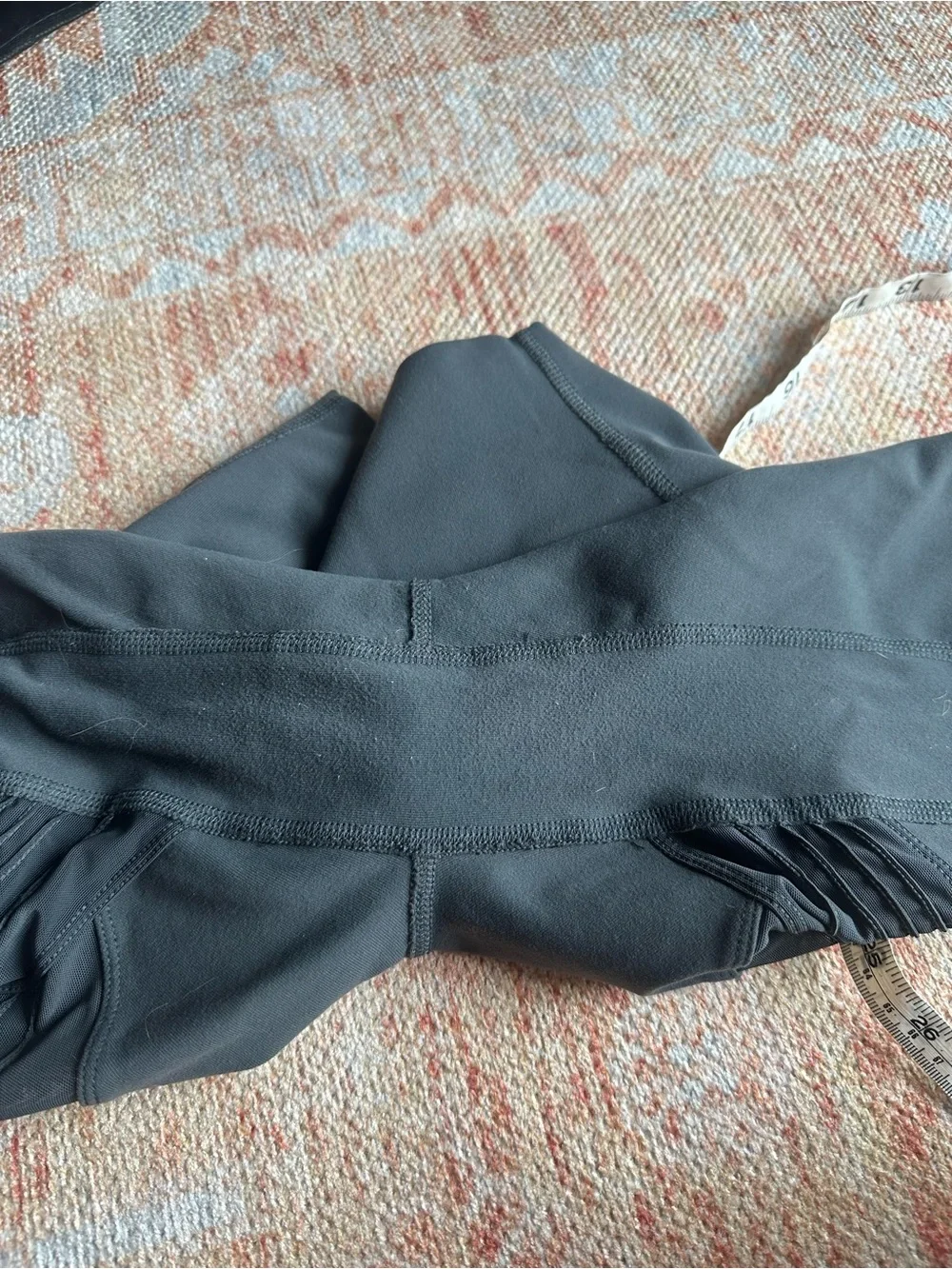 Alo yoga charcoal grey mesh moto detail leggings fits like a small